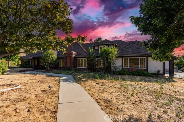 2945 Steeplechase Lane, Diamond Bar CA: https://media.crmls.org/medias/4cf2d249-232e-45f3-a71a-876f594c2c4f.jpg