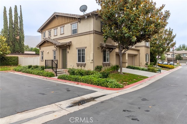 22326 Blue Lupine Circle, Grand Terrace CA: https://media.crmls.org/medias/4cf39b83-6328-4089-b5d2-4227027dc099.jpg