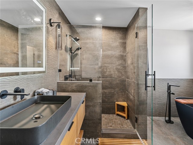 Detail Gallery Image 21 of 32 For 3506 Blossom Ln #C,  Redondo Beach,  CA 90278 - 3 Beds | 2/1 Baths