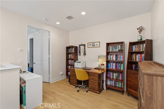 Detail Gallery Image 12 of 53 For 31541 Calle Canto, Temecula,  CA 92592 - 3 Beds | 2/1 Baths