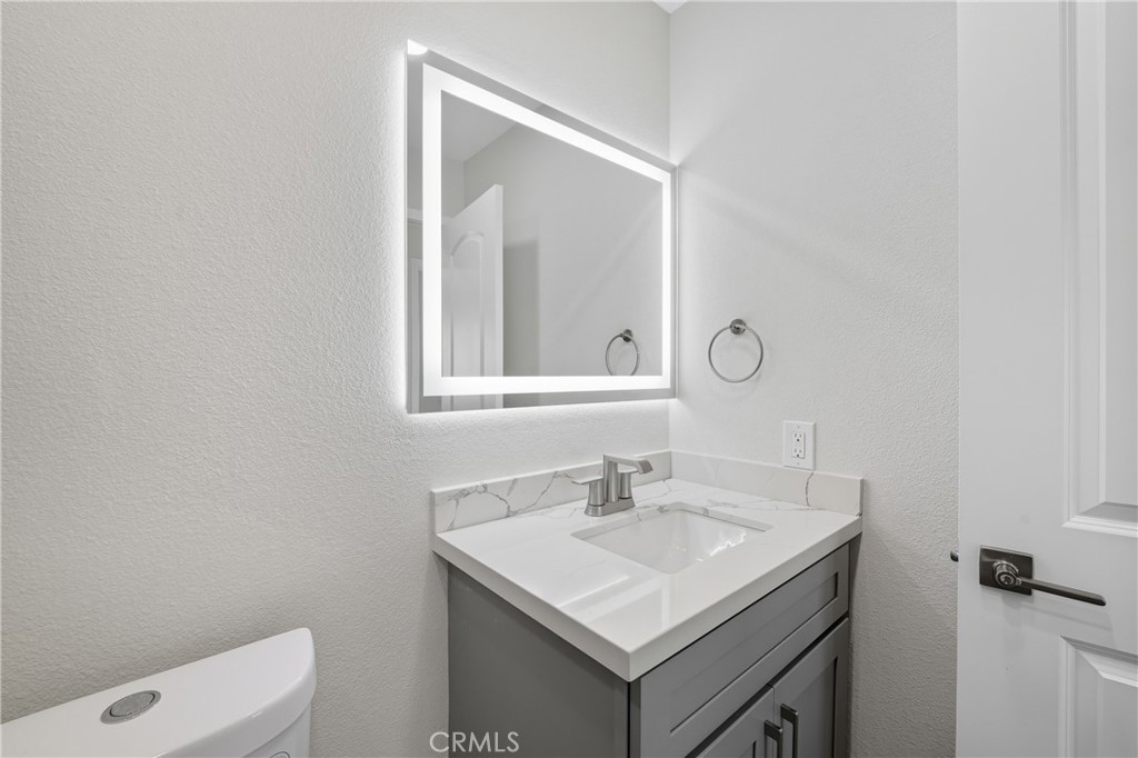 https://media.crmls.org/medias/4cf4535d-fa61-42e4-b3e5-3fd621d15b0d.jpg?preset=X-Large