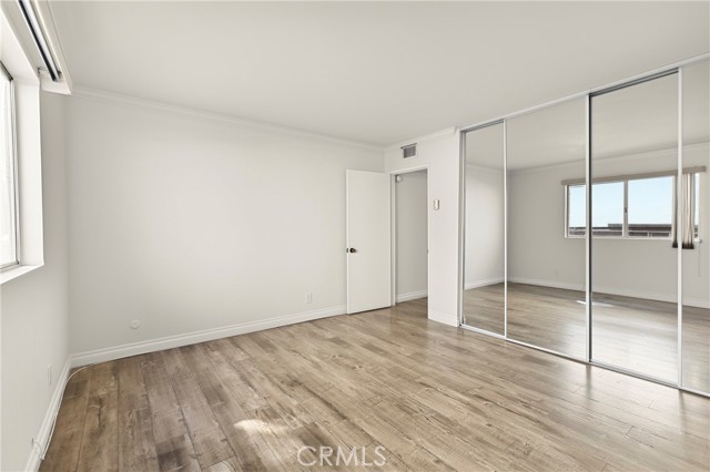 5403 Newcastle Avenue photo 9