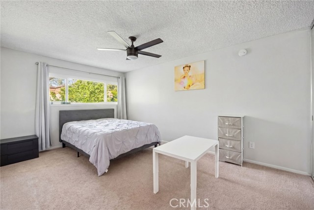 Detail Gallery Image 12 of 19 For 22158 James Alan Cir, Chatsworth,  CA 91311 - 3 Beds | 3 Baths