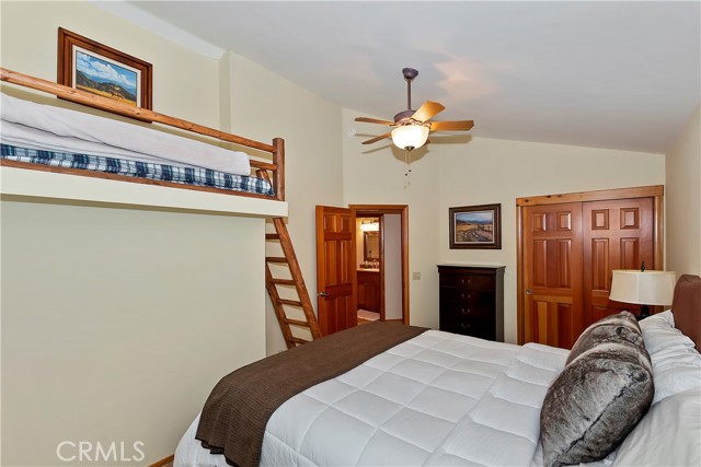 Detail Gallery Image 31 of 46 For 807 N Star Dr, Big Bear Lake,  CA 92315 - 5 Beds | 4 Baths