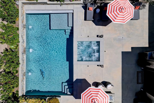 1833 8th Street, Manhattan Beach CA: https://media.crmls.org/medias/4cf64c40-d709-46da-a680-2659eaef6e0b.jpg