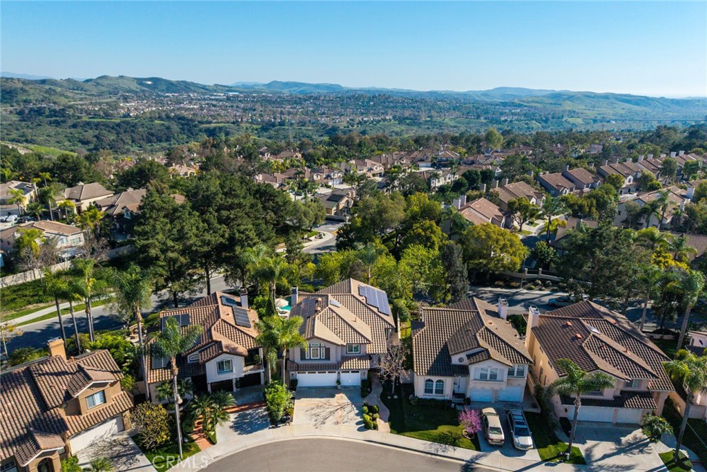 MLS #OC26040336 image #2
