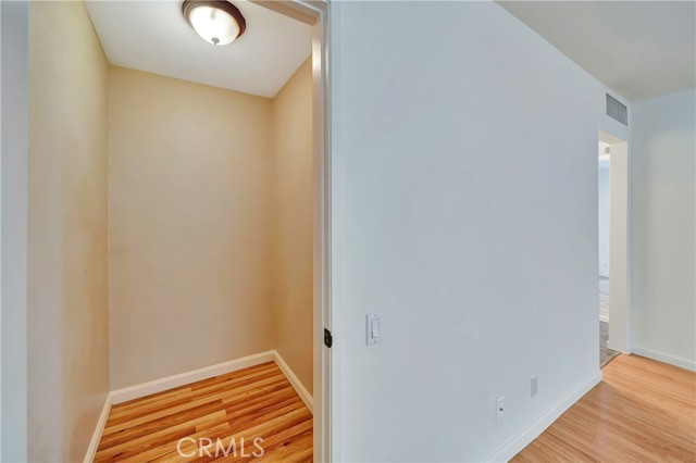 Detail Gallery Image 11 of 15 For 21219 Roscoe Blvd. #111,  Canoga Park,  CA 91304 - 1 Beds | 1 Baths