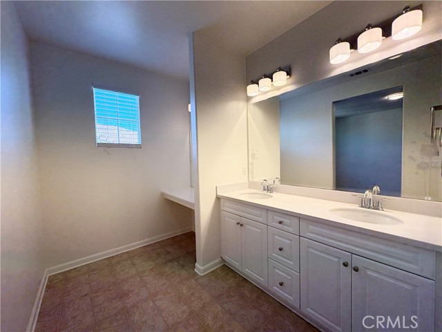 Detail Gallery Image 20 of 32 For 2868 E via Fiano, Ontario,  CA 91764 - 3 Beds | 2/1 Baths