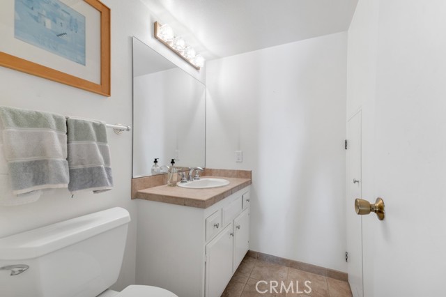 Detail Gallery Image 17 of 36 For 6226 Nita Ave, Woodland Hills,  CA 91367 - 2 Beds | 2/1 Baths