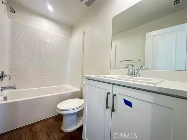 Detail Gallery Image 10 of 20 For 16052 Montenegro Ln, Fontana,  CA 92336 - 4 Beds | 3 Baths