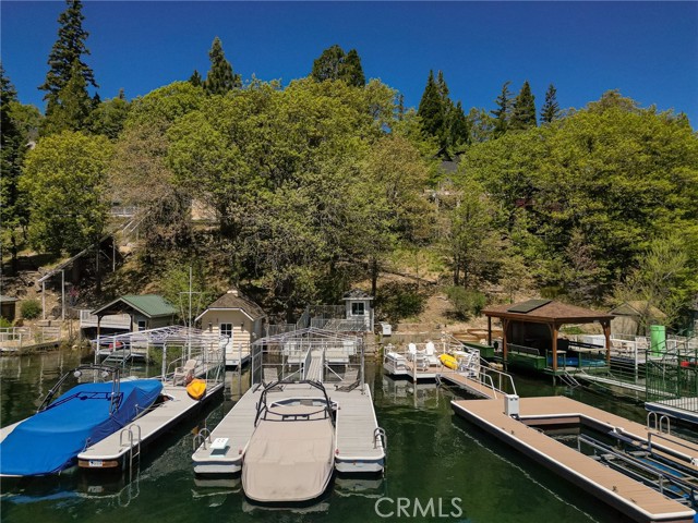 Detail Gallery Image 2 of 54 For 28960 Palisades Dr, Lake Arrowhead,  CA 92352 - 5 Beds | 3 Baths