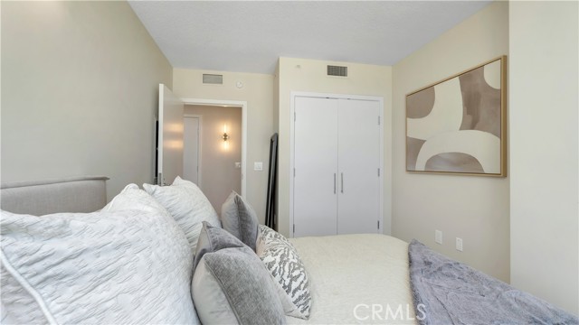 Image 31 of 49 For 3141 Michelson Drive 1202