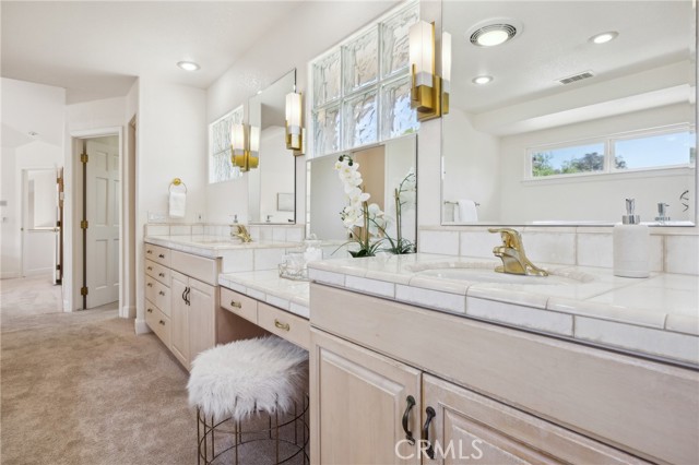 993 Las Palmas Way, San Luis Obispo CA: https://media.crmls.org/medias/4cf893b4-604c-4529-ab5b-badfb810d5a1.jpg