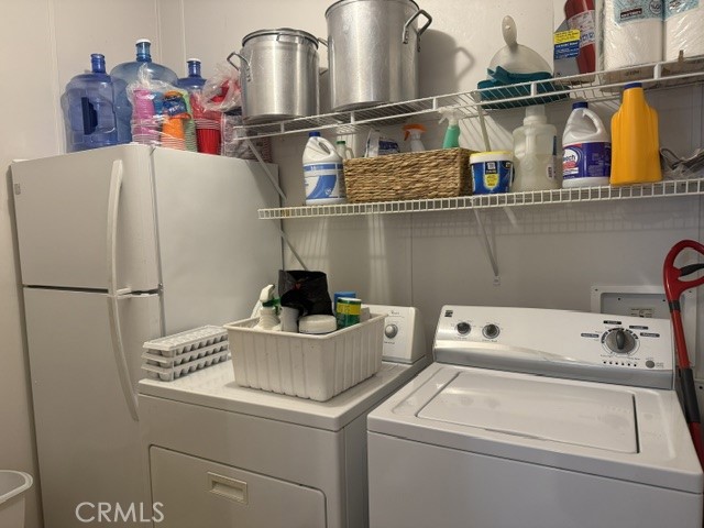https://media.crmls.org/medias/4cf958cf-f2ce-4bd4-8959-d1eb2568dd97.jpg?preset=X-Large