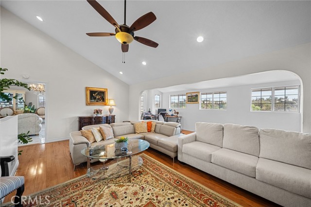 Detail Gallery Image 25 of 51 For 5156 Campo, Woodland Hills,  CA 91364 - 5 Beds | 4 Baths