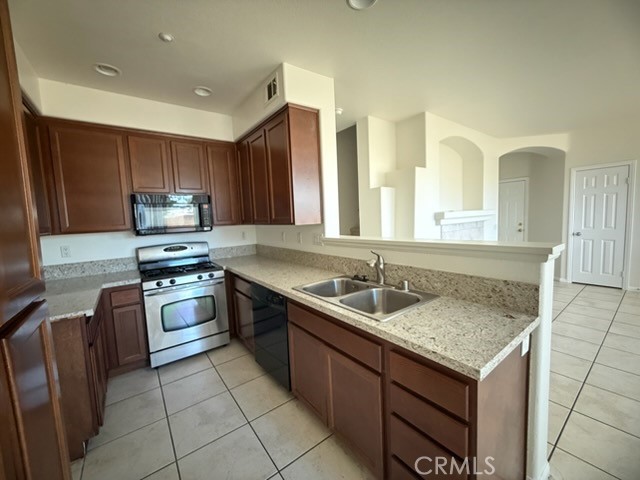 Detail Gallery Image 17 of 20 For 41548 Blue Canyon #4,  Murrieta,  CA 92562 - 3 Beds | 2/1 Baths
