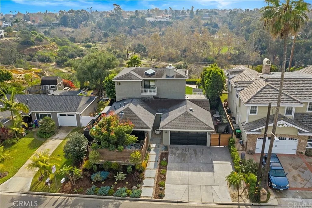 4cfa1cff D3b5 4adb 85a5 805149358521