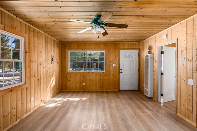 Detail Gallery Image 5 of 23 For 917 Cypress Ln, Big Bear City,  CA 92314 - 1 Beds | 1 Baths