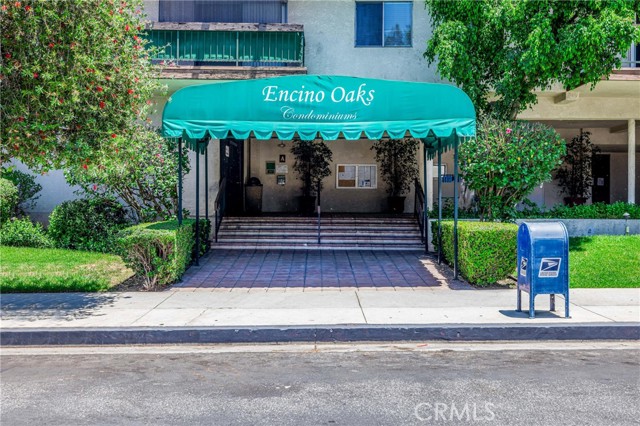 Detail Gallery Image 1 of 1 For 5460 White Oak Ave #A331,  Encino,  CA 91316 - 2 Beds | 2 Baths