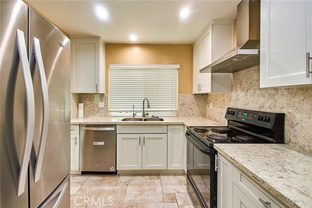 881 Hartford Lane, La Habra CA: https://media.crmls.org/medias/4cfbe6a9-b48c-461d-b6b0-77bd552fb8d8.jpg