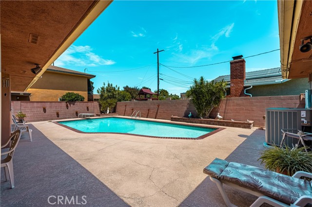 Detail Gallery Image 42 of 46 For 500 N Meadowbrook Pl, Anaheim,  CA 92801 - 4 Beds | 2/1 Baths