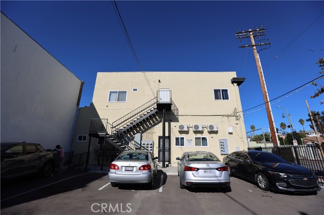 1526 E 1st Street, Los Angeles CA: https://media.crmls.org/medias/4cfdc83a-cbf1-4922-8fa6-0c371008e55e.jpg