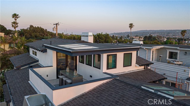 544 Helberta Avenue, Redondo Beach, California 90277, 4 Bedrooms Bedrooms, ,2 BathroomsBathrooms,Residential,Sold,Helberta,SB21084737