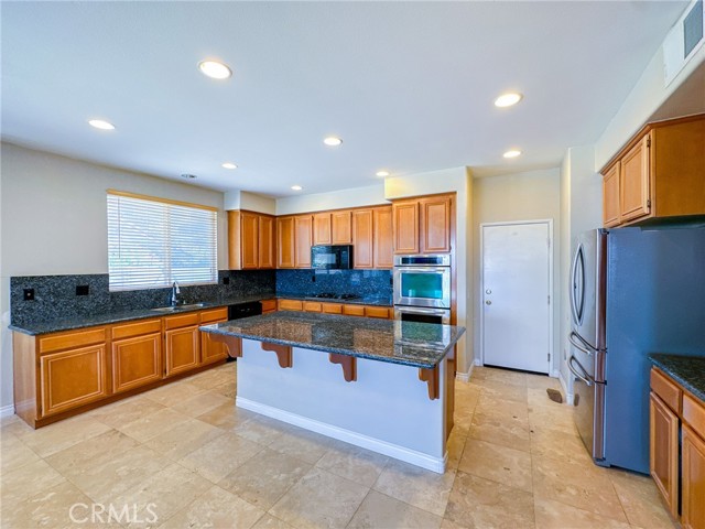 Detail Gallery Image 13 of 59 For 5121 Vista Dr, Palmdale,  CA 93551 - 4 Beds | 4 Baths