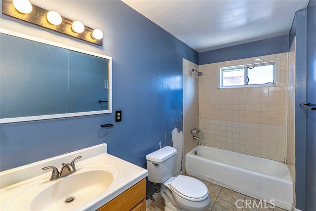 Detail Gallery Image 13 of 23 For 15011 La Mesa, La Mirada,  CA 90638 - 3 Beds | 2 Baths