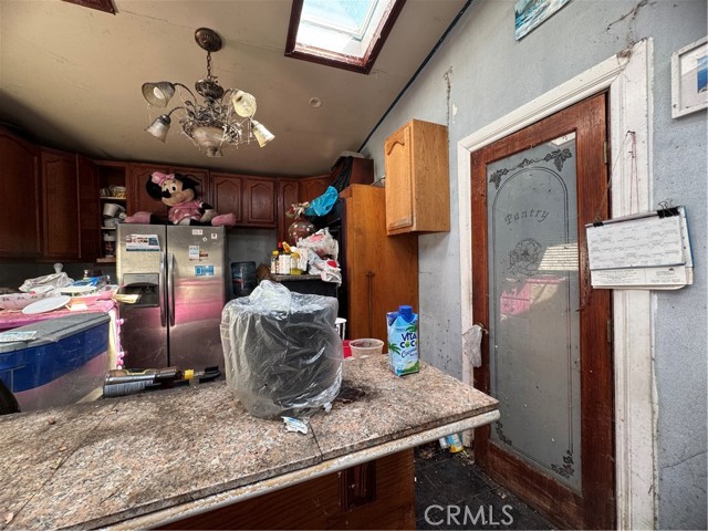 Detail Gallery Image 11 of 17 For 419 N Mott, Los Angeles,  CA 90033 - 5 Beds | 3 Baths