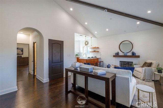 202 N Irena Avenue, Redondo Beach CA: https://media.crmls.org/medias/4cffeb56-bd59-4681-adbb-f8984b1887a0.jpg