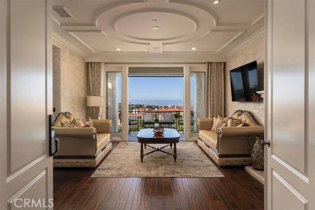 Detail Gallery Image 12 of 60 For 9 Vista Alberi, Newport Coast,  CA 92657 - 6 Beds | 6/1 Baths