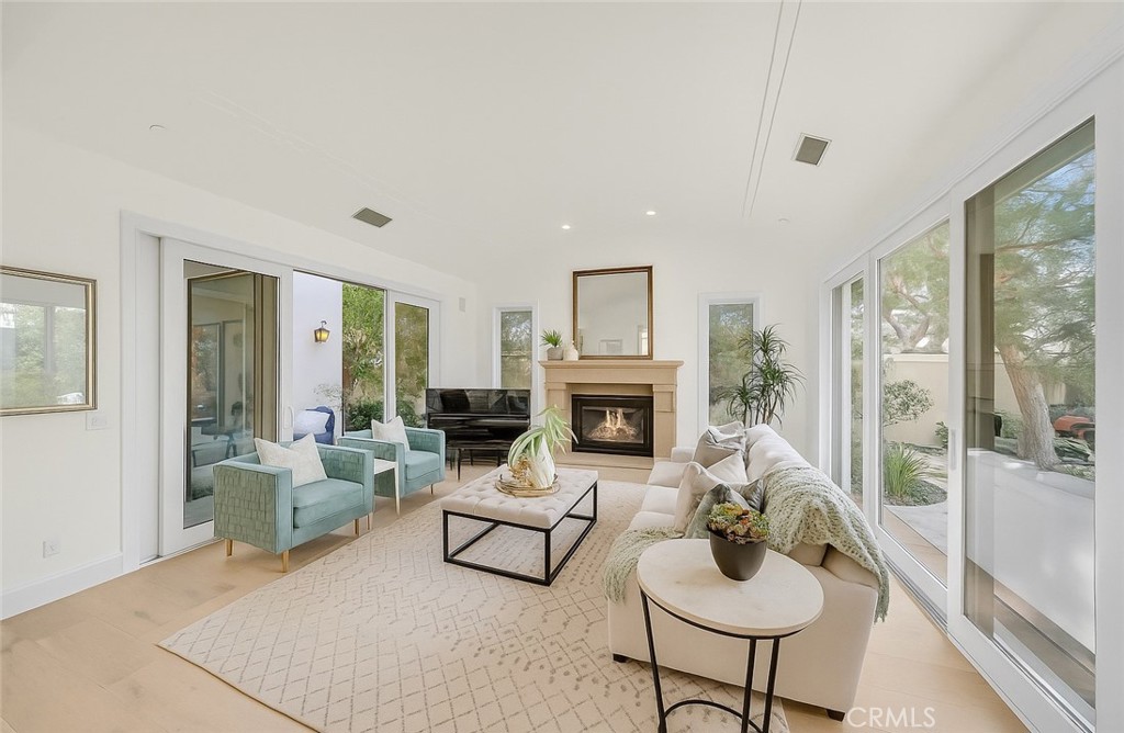 MLS #OC25263952 image #11