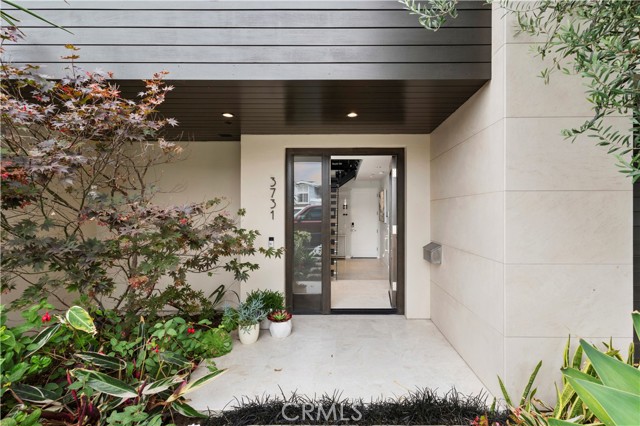 3731 5th Avenue, Corona del Mar CA: https://media.crmls.org/medias/4d008bab-dcae-40da-8944-c80b89624826.jpg