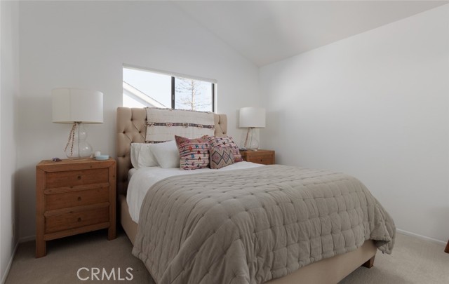 Detail Gallery Image 15 of 19 For 116 E Oceanfront, Newport Beach,  CA 92661 - 3 Beds | 2/1 Baths