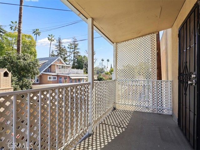 Detail Gallery Image 4 of 39 For 1168 Justin Ave, Glendale,  CA 91201 - – Beds | – Baths