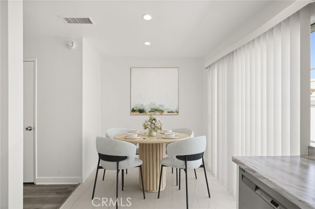 19211 Haynes Street, Reseda CA: https://media.crmls.org/medias/4d0157bc-0351-447c-ae7f-a620ac0dea7b.jpg