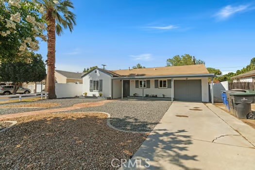Detail Gallery Image 3 of 27 For 4775 Beverly Ct, Riverside,  CA 92506 - 3 Beds | 2 Baths