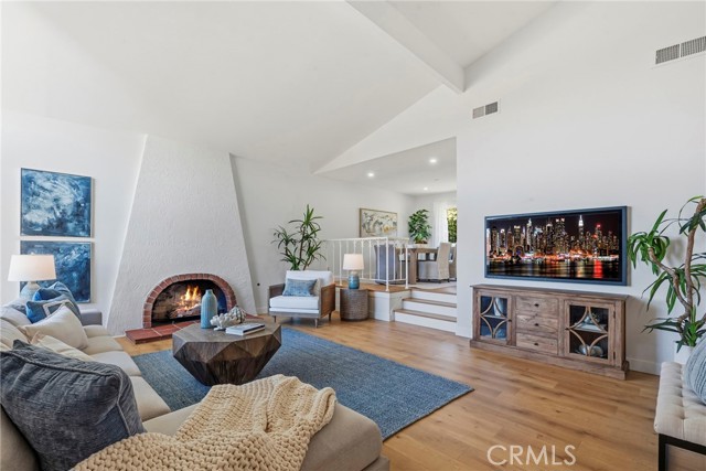 Detail Gallery Image 2 of 24 For 27011 Silver Moon Ln, Rancho Palos Verdes,  CA 90275 - 4 Beds | 3 Baths