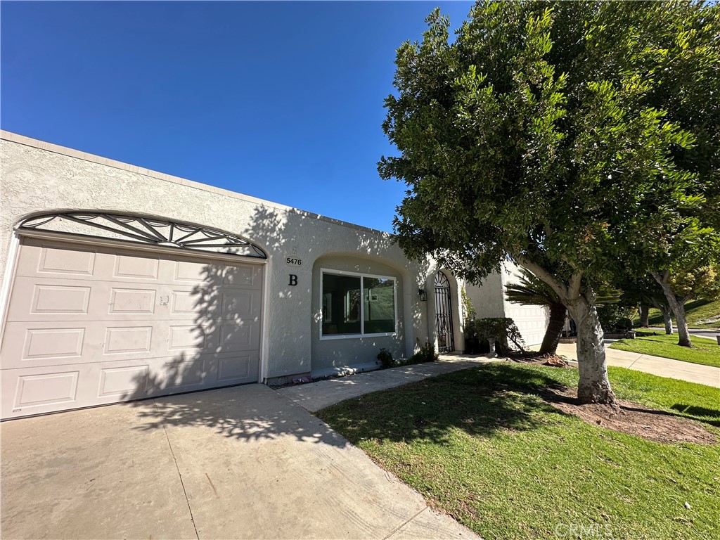 5476 Paseo Del Lago E #B