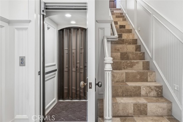 Detail Gallery Image 42 of 73 For 21 Bay, Laguna Beach,  CA 92651 - 6 Beds | 6/1 Baths