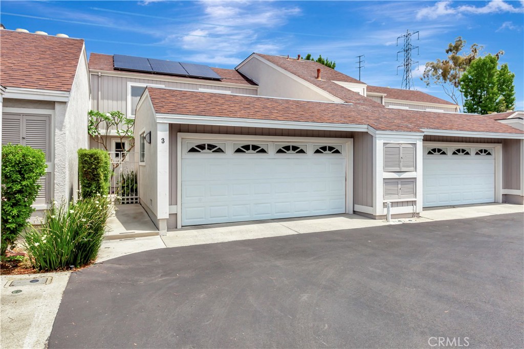 3 Holly Hill Lane