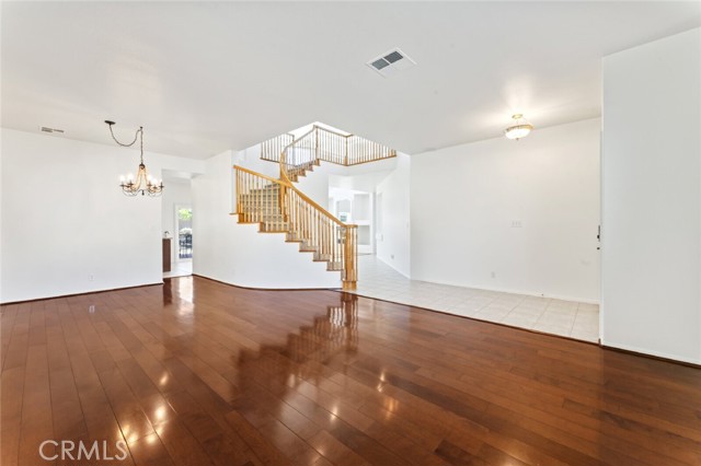 Detail Gallery Image 4 of 28 For 2814 Caruso, Lancaster,  CA 93536 - 4 Beds | 3 Baths