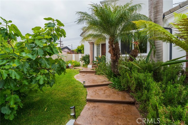 5502 Beran St, Torrance CA: https://media.crmls.org/medias/4d03d666-454d-49e7-a38c-27926546ed8a.jpg