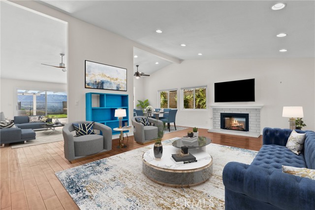 Detail Gallery Image 6 of 40 For 17050 Canvas, Canyon Country,  CA 91387 - 4 Beds | 2 Baths