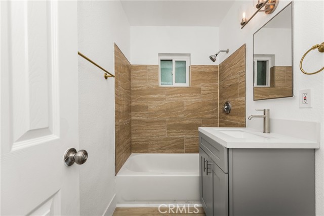 Detail Gallery Image 37 of 62 For 825 S Shelton St, Santa Ana,  CA 92703 - 3 Beds | 3 Baths