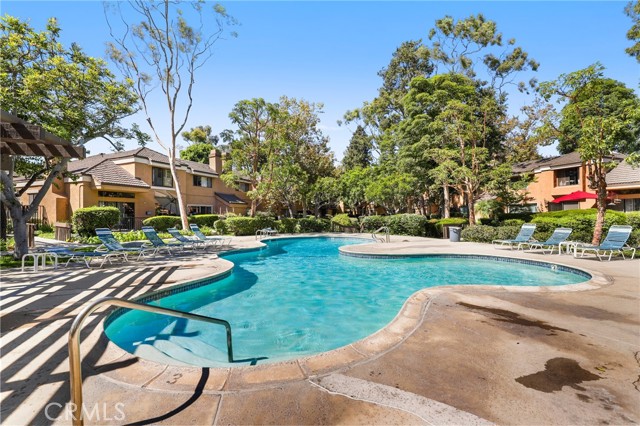 16962 Westwood Lane, Huntington Beach CA: https://media.crmls.org/medias/4d066d3b-1298-4919-b4da-586442d12fef.jpg