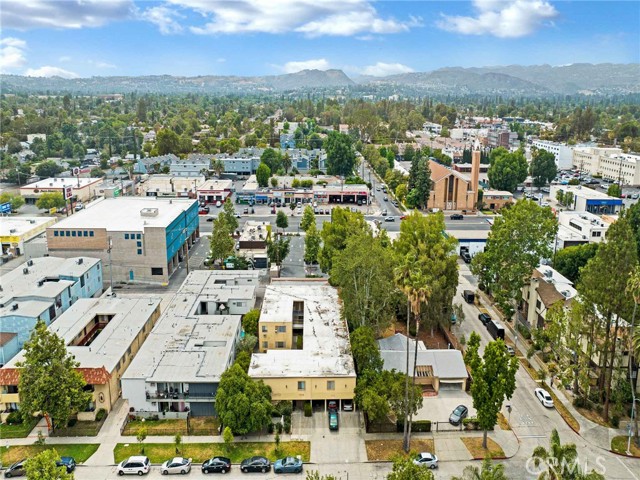 7049 Vassar Avenue, Canoga Park CA: https://media.crmls.org/medias/4d06dd43-e0aa-4793-85ba-0e7943f51b15.jpg