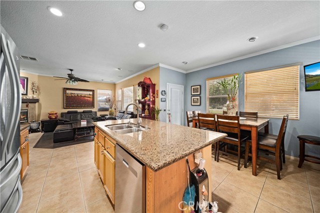 28314 Roman Court, Saugus CA: https://media.crmls.org/medias/4d0759ba-a019-4c47-880b-4df622a780fe.jpg