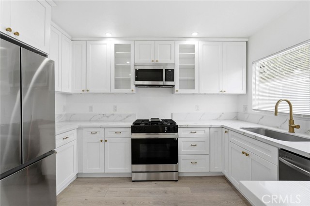 Detail Gallery Image 9 of 32 For 833 E Acacia, Glendale,  CA 91205 - 3 Beds | 2 Baths